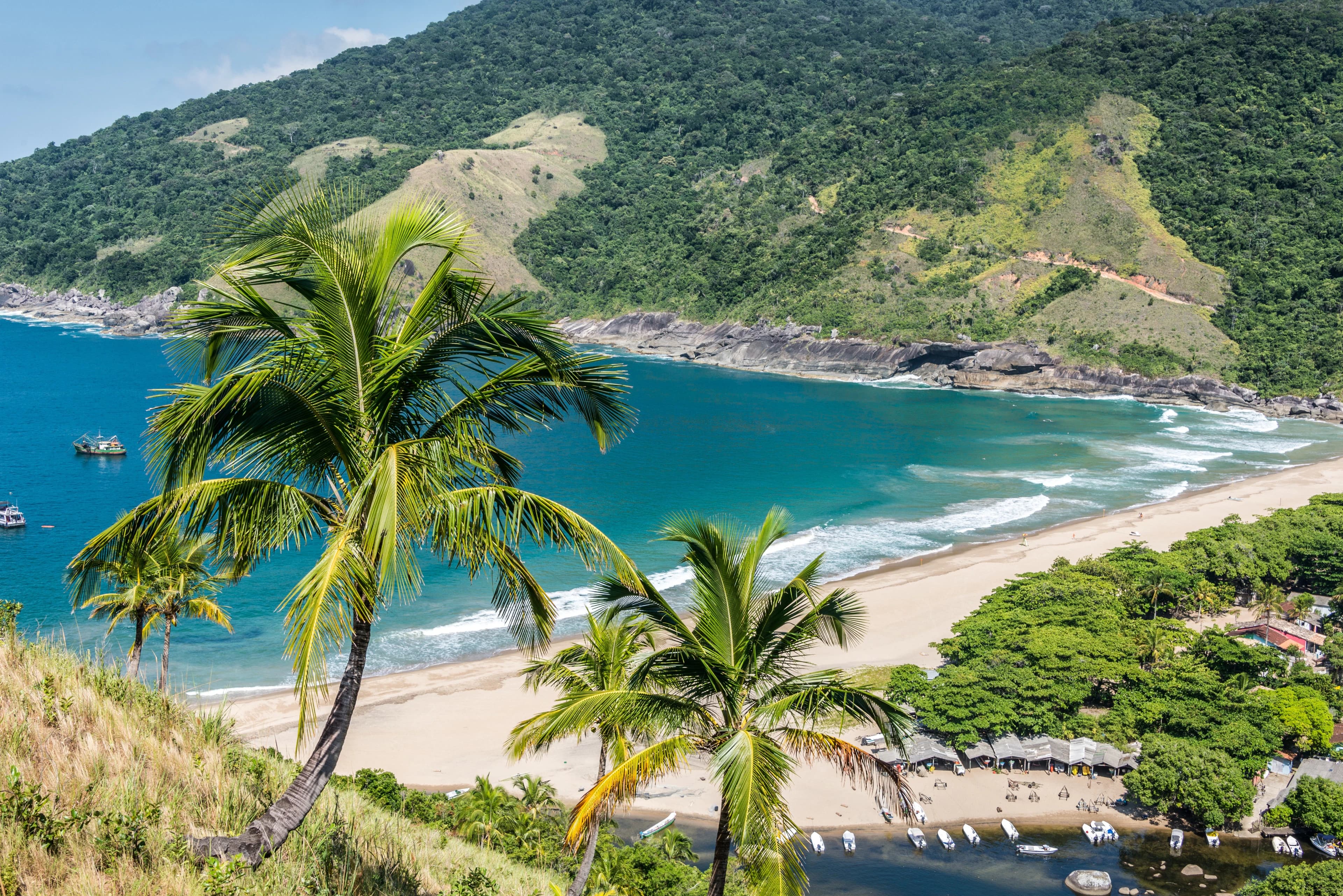 Praia do Bonete em Ilhabela - praia paradisíaca acessível apenas por barco ou trilha